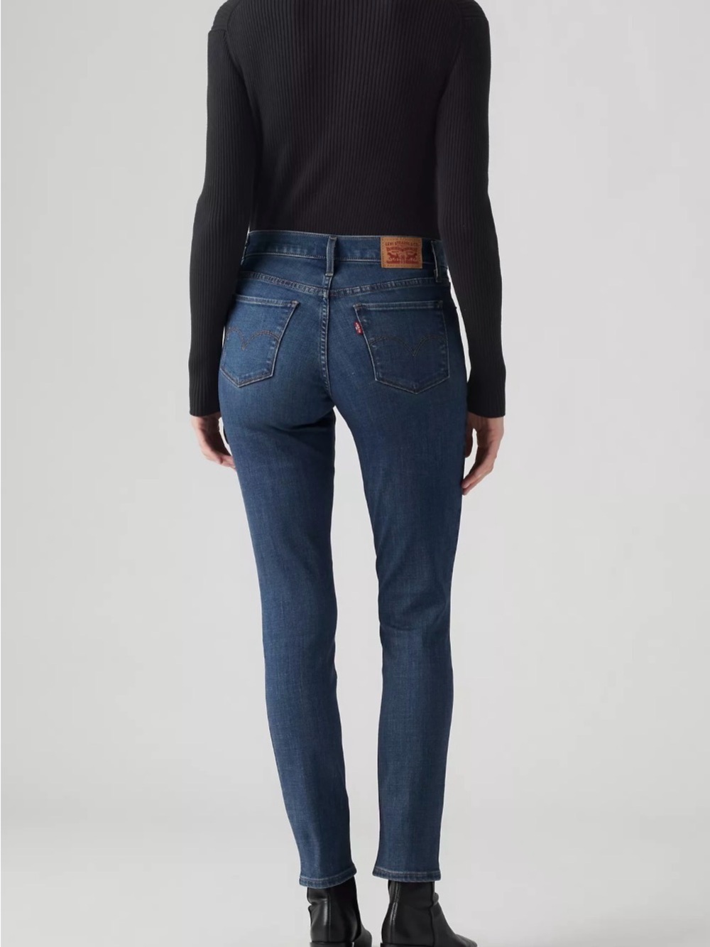 Levi's Women's Skinny Jeans in Deep Blue Denim